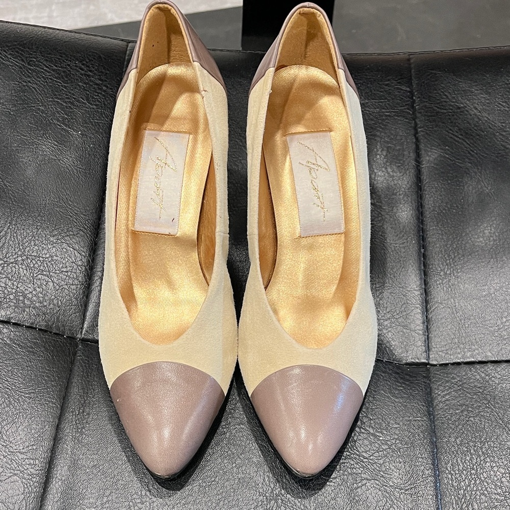 Apex Women's Elegant Cream and Tan Heels size 6